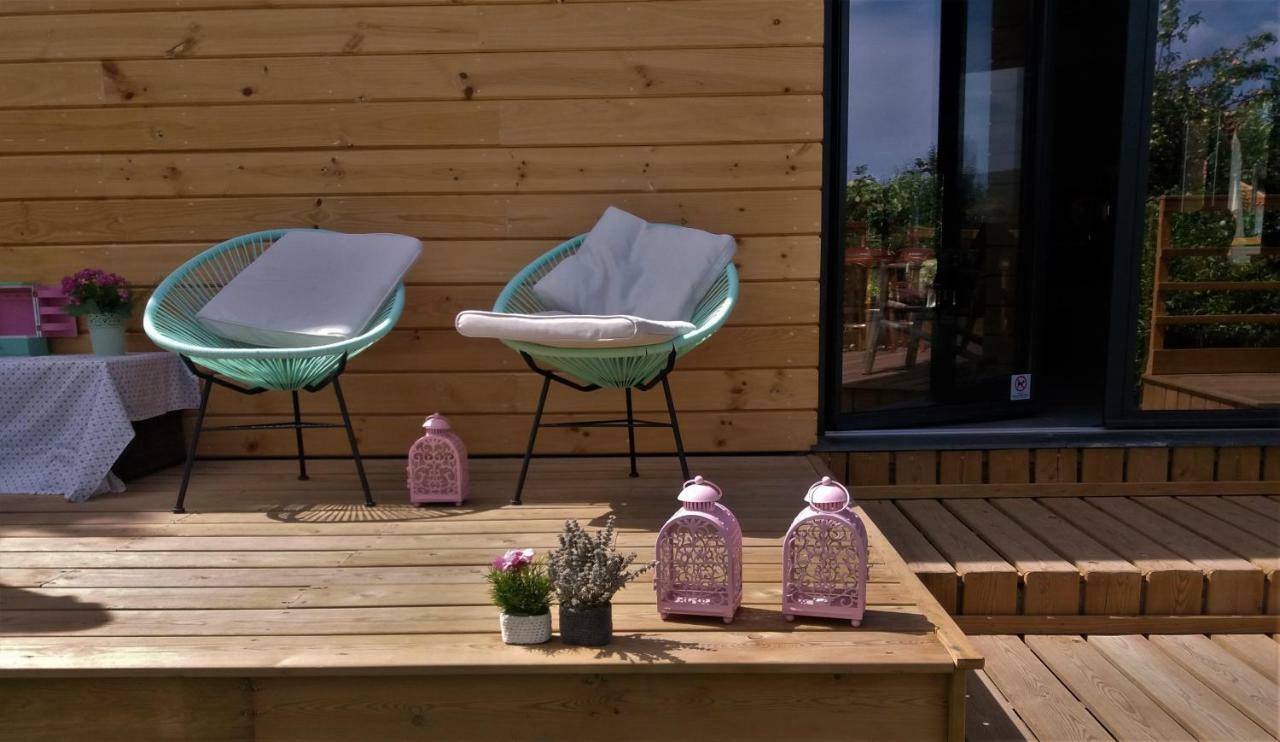 Glamping Hills Hotel Santa Comba de Rossas Екстериор снимка