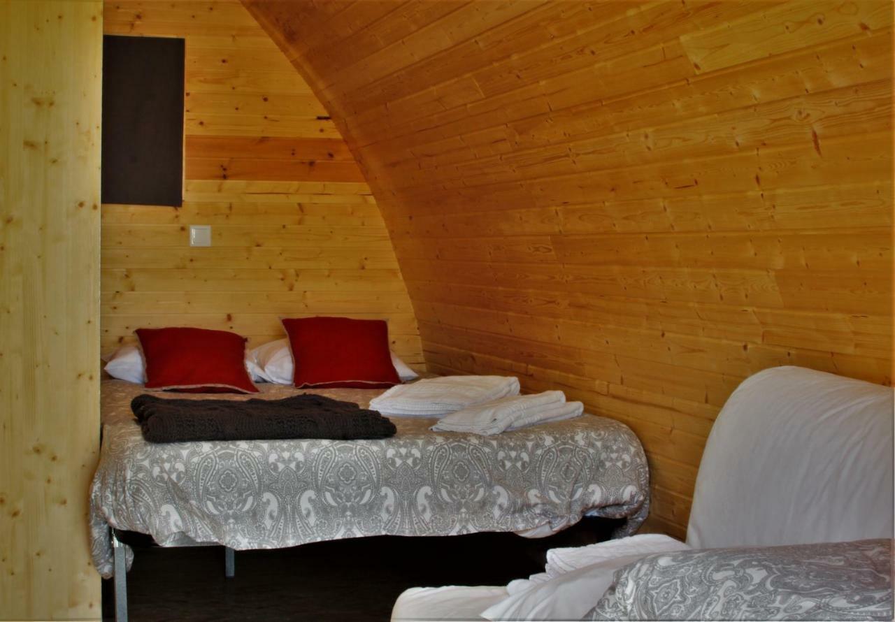 Glamping Hills Hotel Santa Comba de Rossas Екстериор снимка